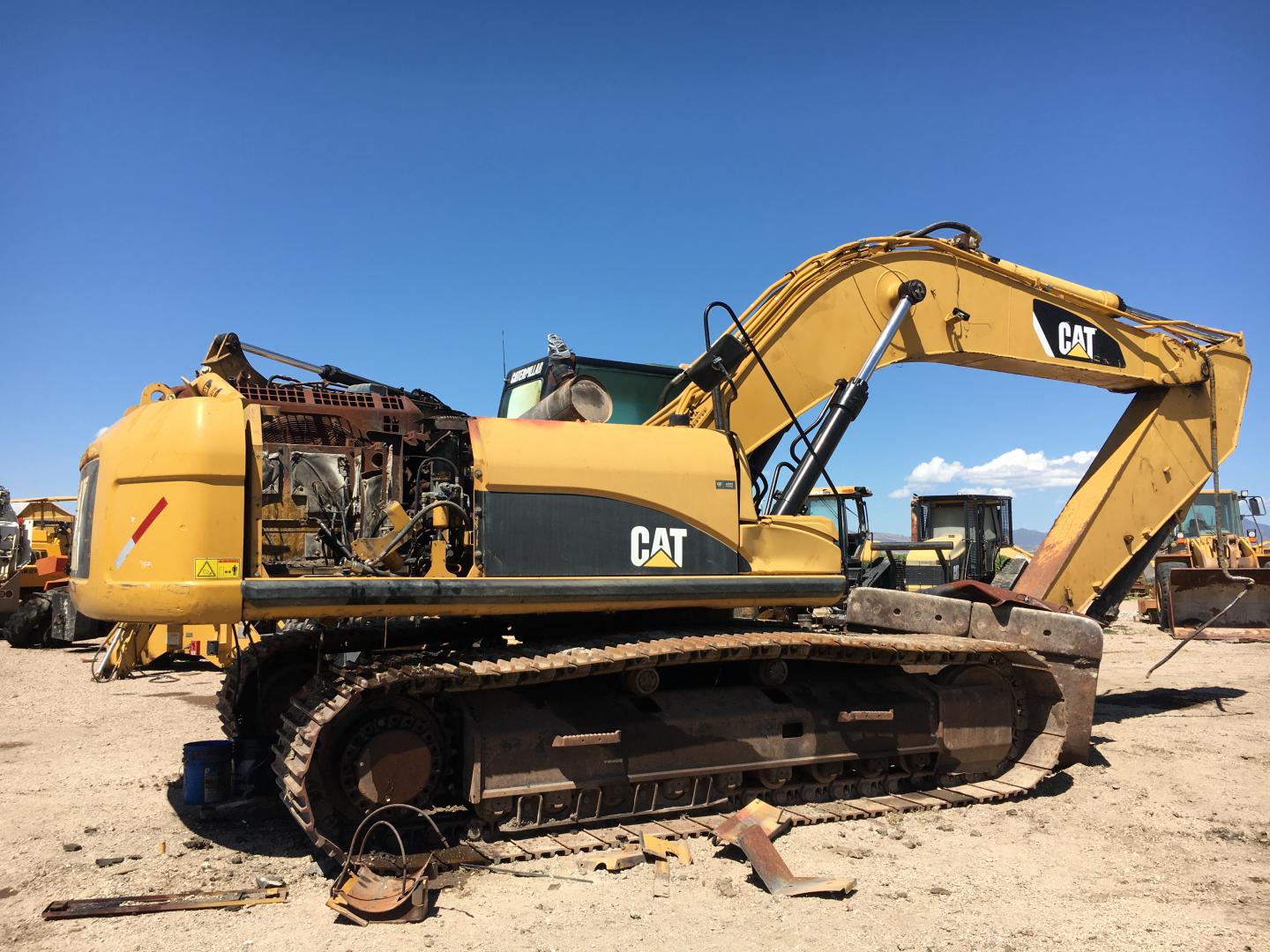 ./imagenes/INVOICE/2019/16826/EXCAVADORA CAT 330D (3).JPG